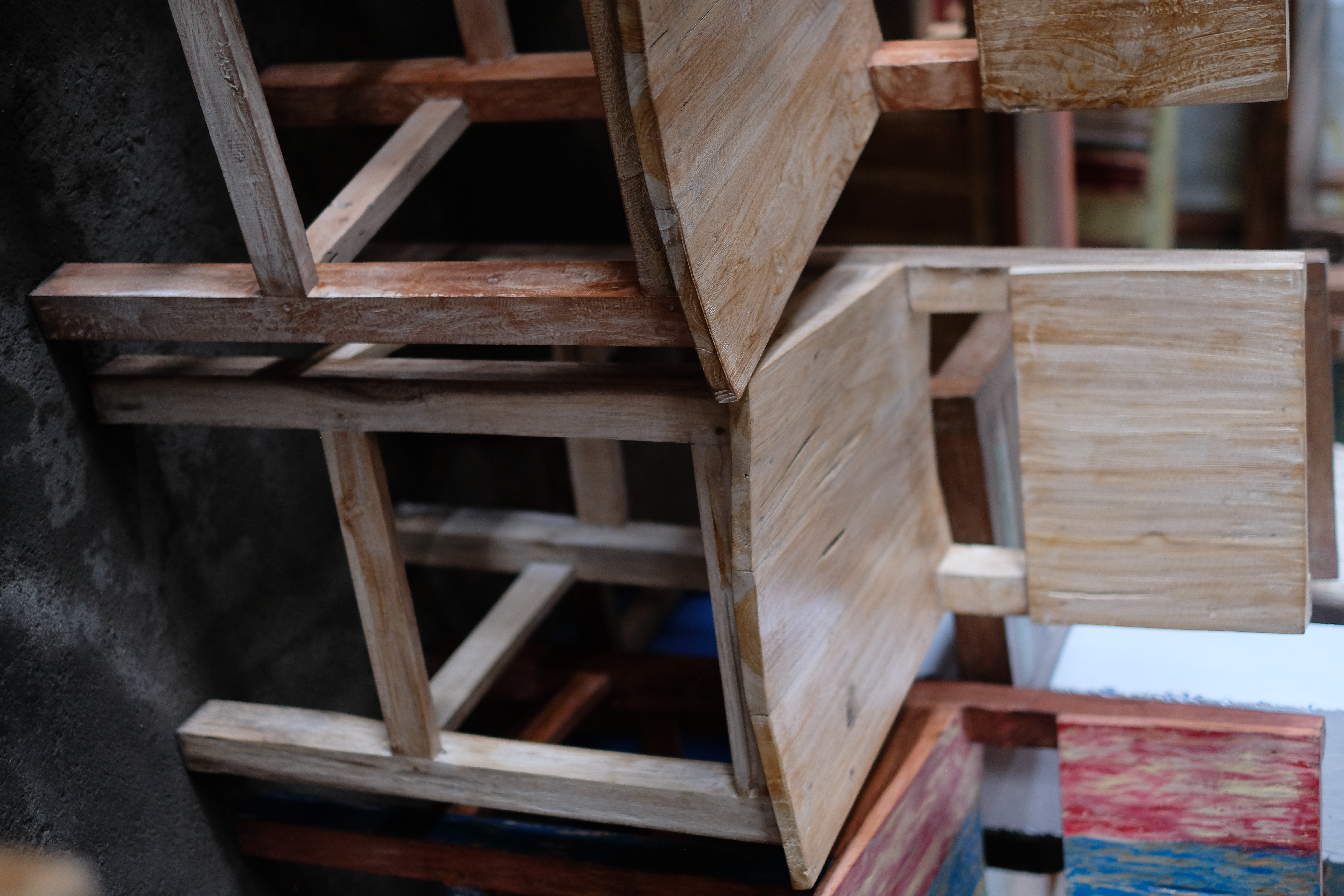 barowe krzesło drewniane